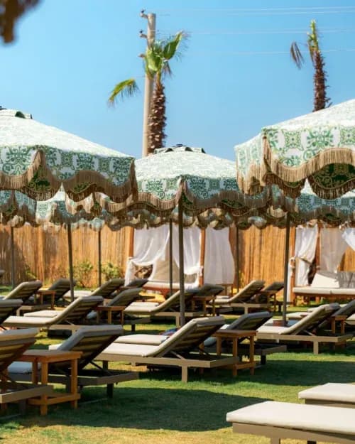 Merneith Beach – Türkler Şemsiye referansı