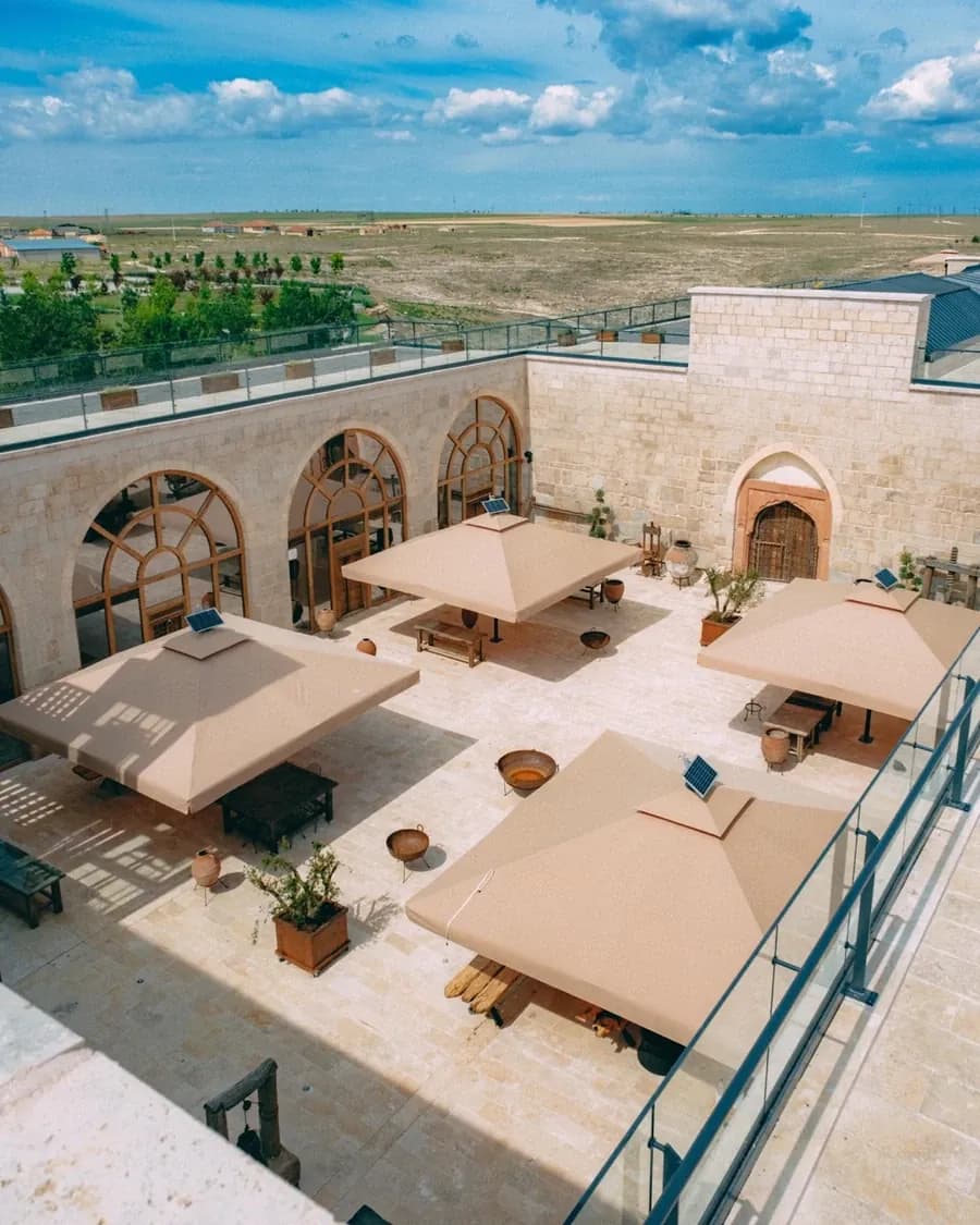 Obruk Caravanserai Museum & Hotel – Türkler Şemsiye referansı